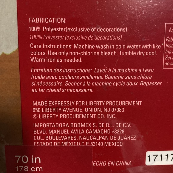 HOLIDAY POINSIETTA TABLECLOTH, 70in round, gray & red, new in bag - Picture 5 of 7